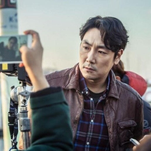 AleVersari_Vasa's tweet image. #document  2026.2.14

어머님께 외식이 아닌 집에서 미역국에 고기 몇 점 굽고 보리굴비장아찌와 나막김치 그리고 반찬 한두가지 해 밥상을 차려드렸다. 연신 “맛있다. 맛있다.” 하며 밥 한그릇을 뚝딱 비우시고는 당신의 아들과 함께 잠든 어머님을 바라보니 절로 기도가 나온다.…