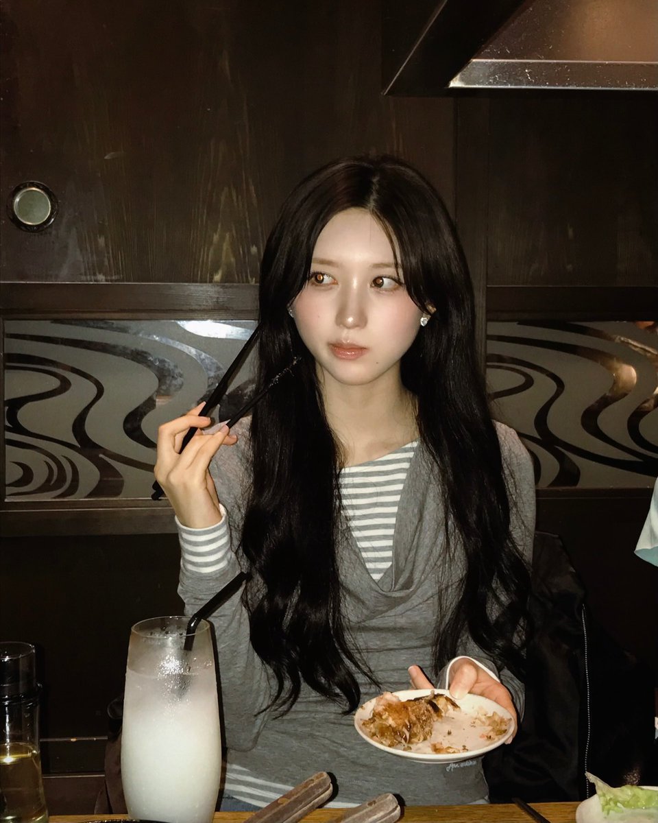 fallintospring_'s tweet photo. 여기 몬자야끼 맛있음 https://t.co/K6vPvgCr87