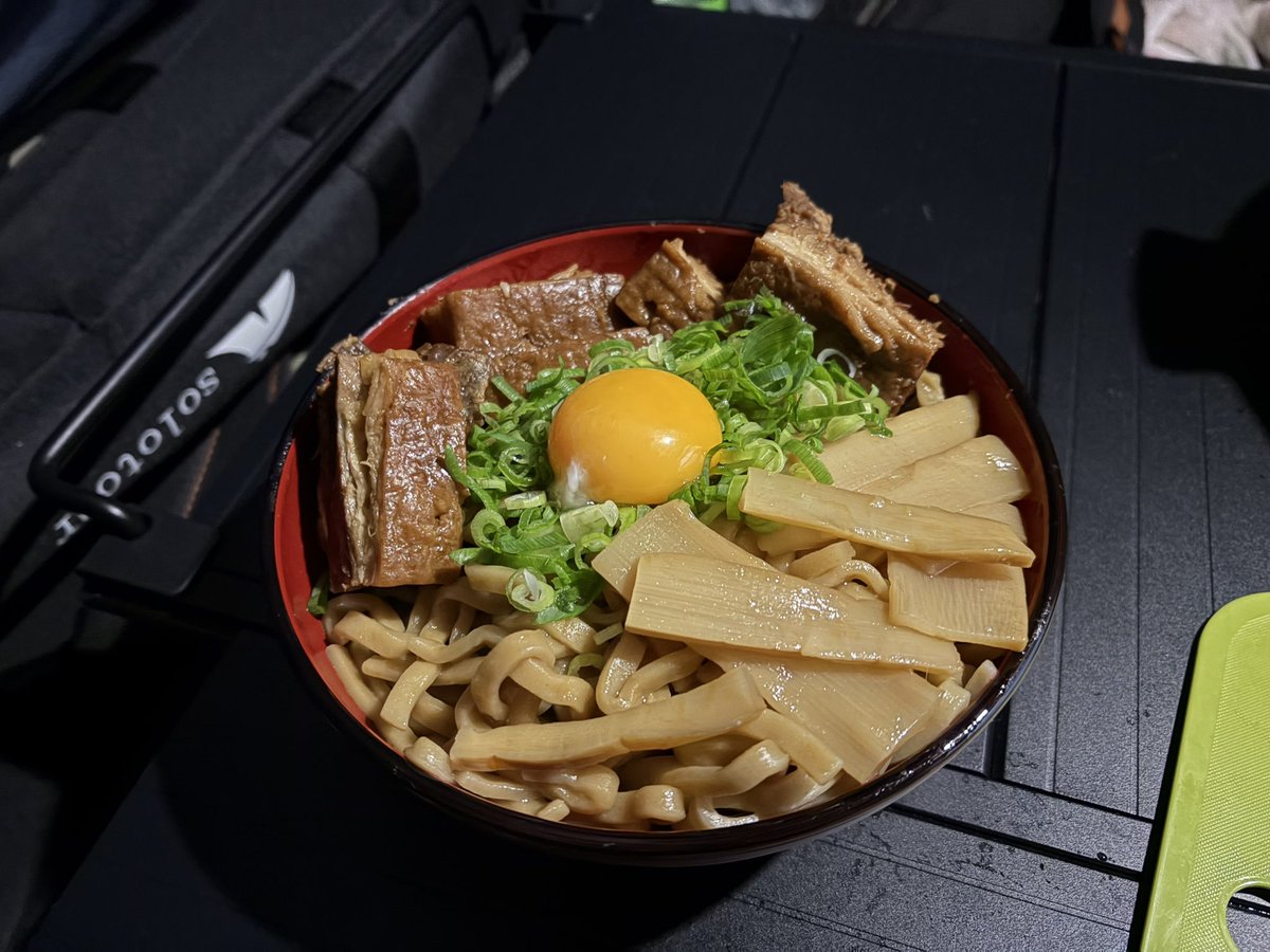 ZENO660's tweet photo. 2日目の夜ご飯！

油そばと餃子ピザ🍕🥟

#キャンプ飯 https://t.co/T8Q4QfW2dk