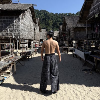 b8899321's tweet photo. #NewProfilePic https://t.co/AjpJRcy5JX