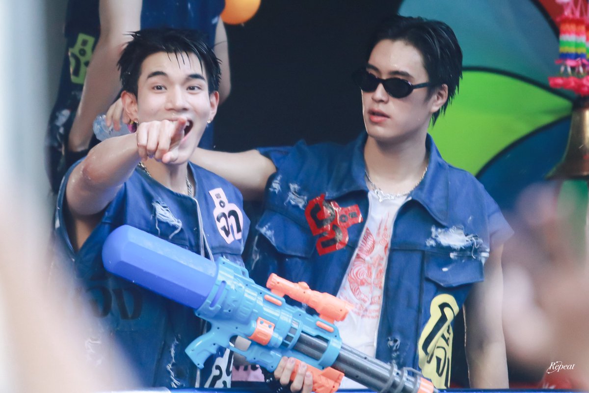 𝐑𝐞𝐩𝐞𝐚𝐭*𖦹ㅡ🍑🦋🌧️ tweet media