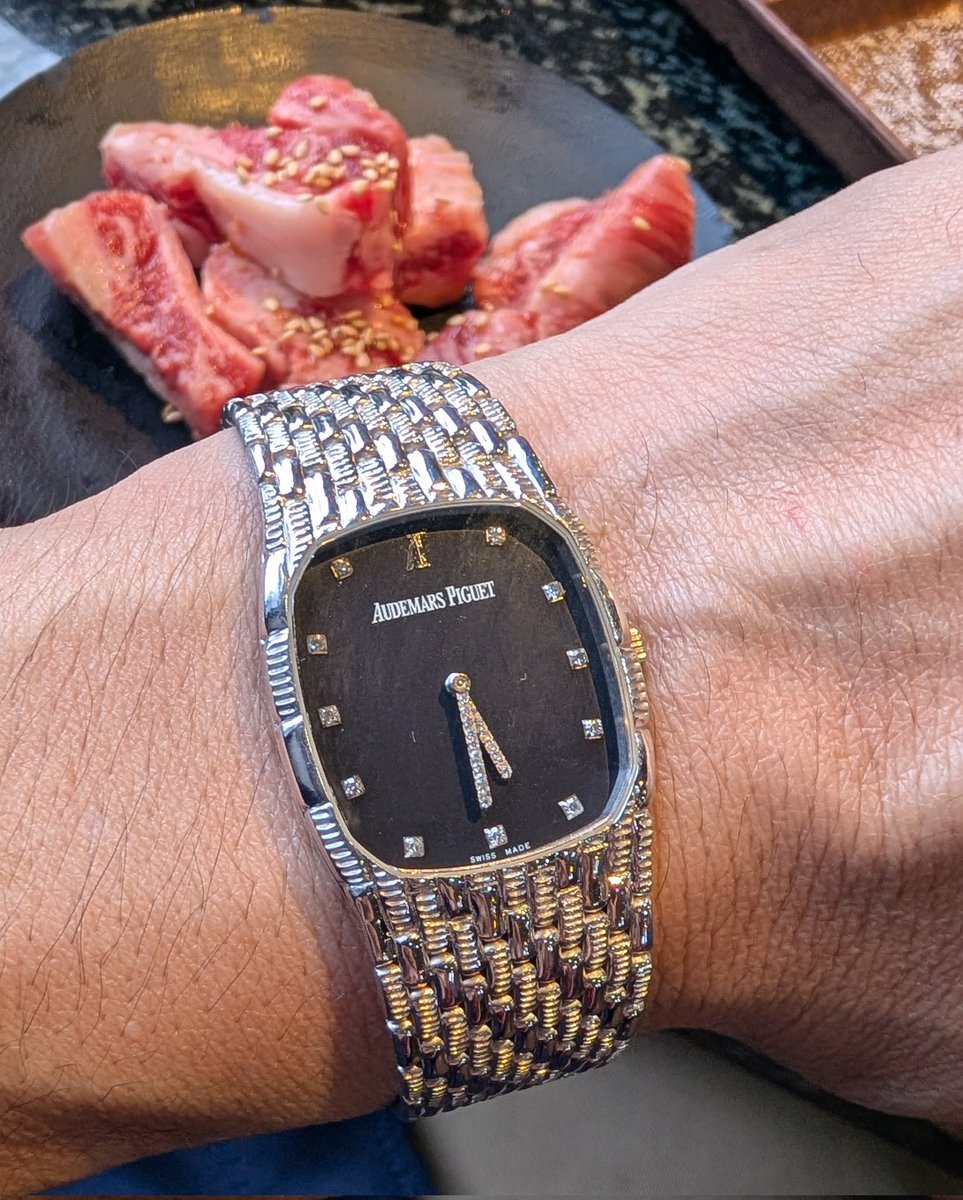 WatchL6's tweet image. #オーデマピゲ
#AudemarsPiguet
#AP       コブラ
1980's   18KWhiteGold
WINDINGManual
CALIBER2080