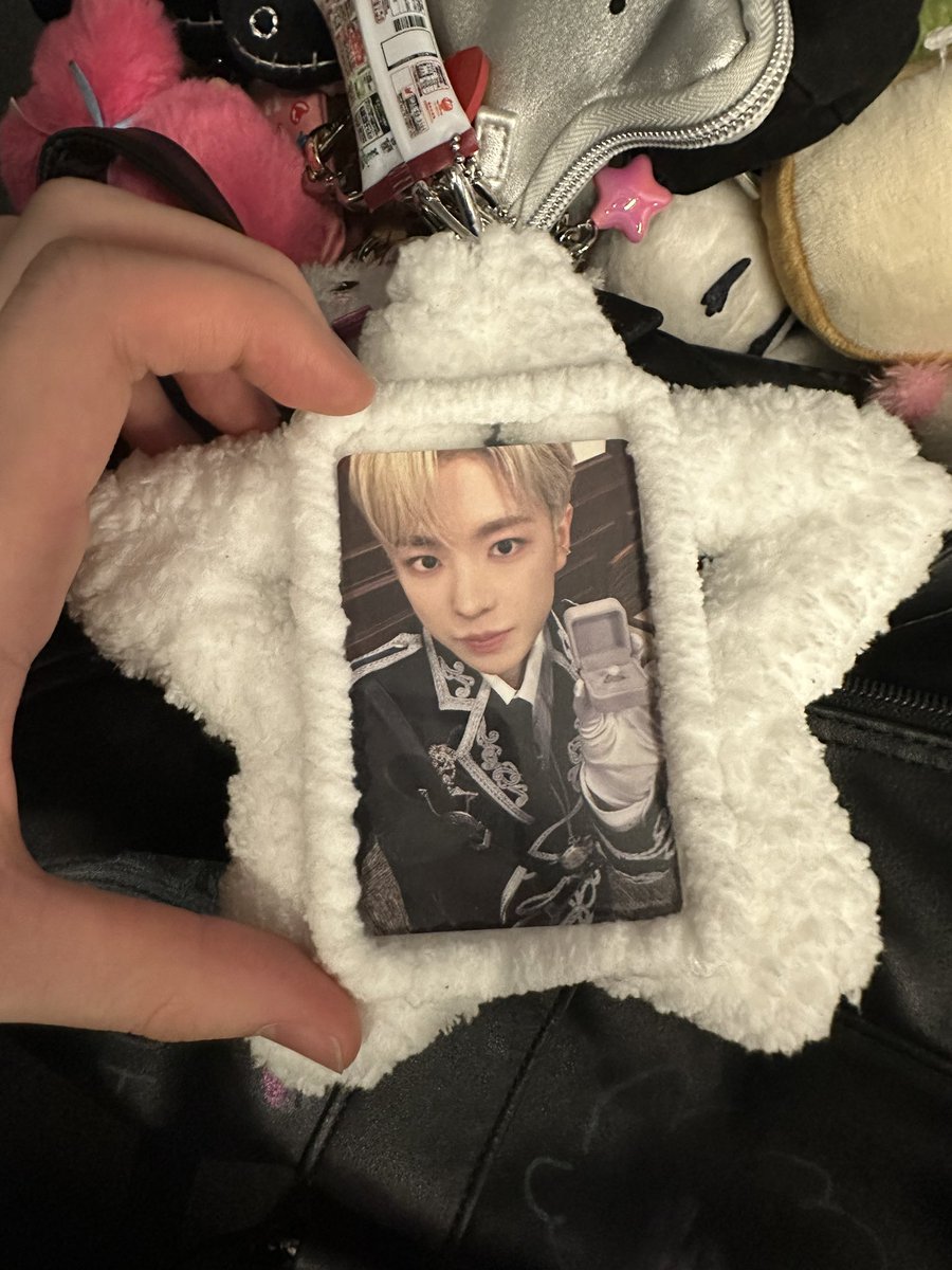 ⩌⩊⩌ tweet media