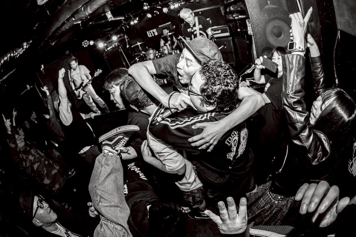 COQUETTISH tweet media