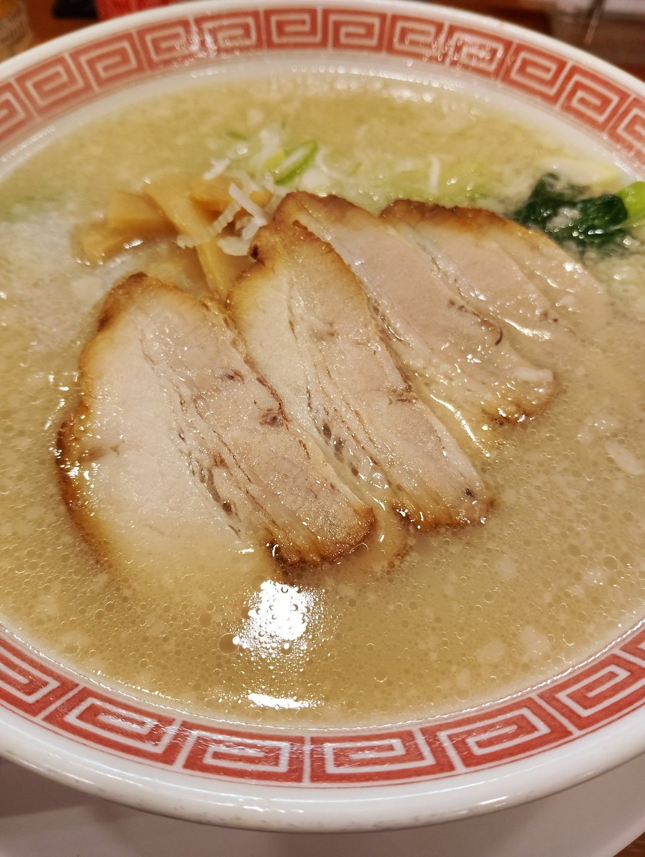 macoliotto0320's tweet photo. #夜ご飯 🌙🍚🍜🥟
 しごおわからの直行で #幸楽苑 ！
塩とんこつラーメンに
ミックスセット🙌✨
満足( ¯﹀¯ )
知ってます？幸楽苑さんはお会計の後ありがとうございました、では無く「また明日もお待ちしております☺️」って声掛けして下さいます。
何かほっこり☺️🍀
ご馳走様でした😋 https://t.co/dPlwRRD0wy