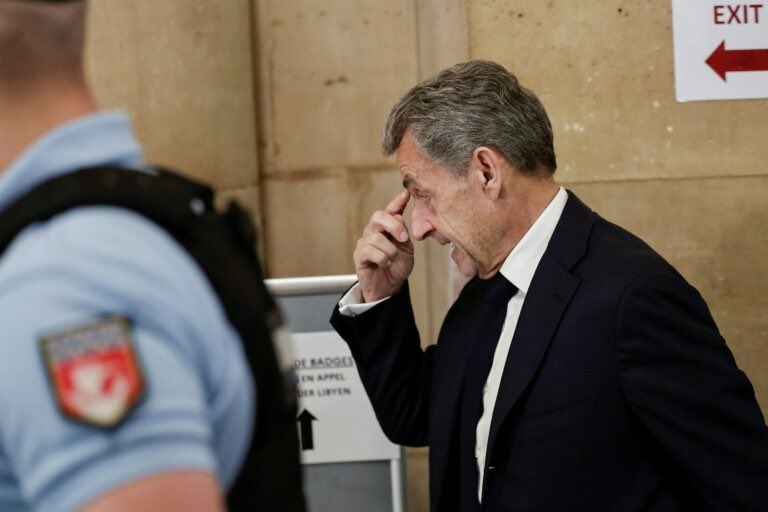 BREAKING — Sarkozy au procès libyen : “Je n’ai jamais vu un centime”

L’ancien président nie tout en appel, accuse ses ex-collaborateurs et la haine des Kadhafi. La cour reste dubitative. Un système de corruption d’État en plein jour.

<a href="/PutschMediaoff/">Putsch Media</a> <a href="/Bouliquet/">Bouliquet</a>
#Sarkozy