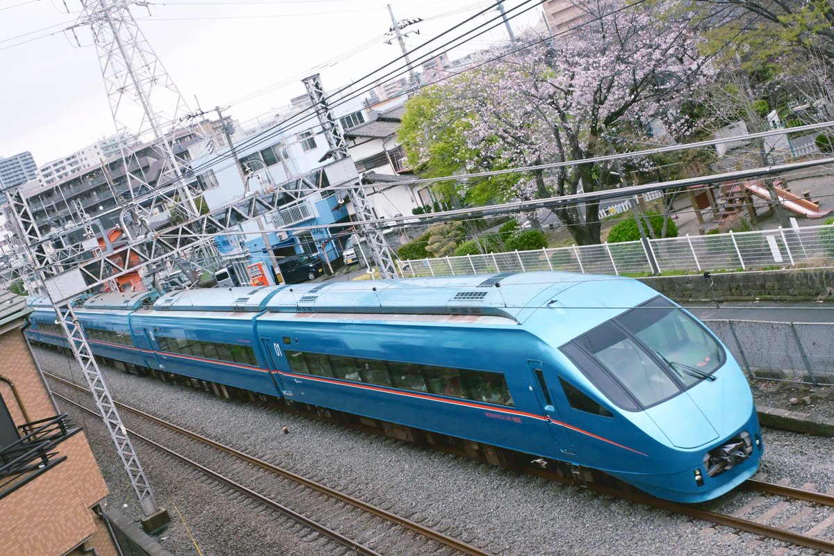 おだあつ tweet media