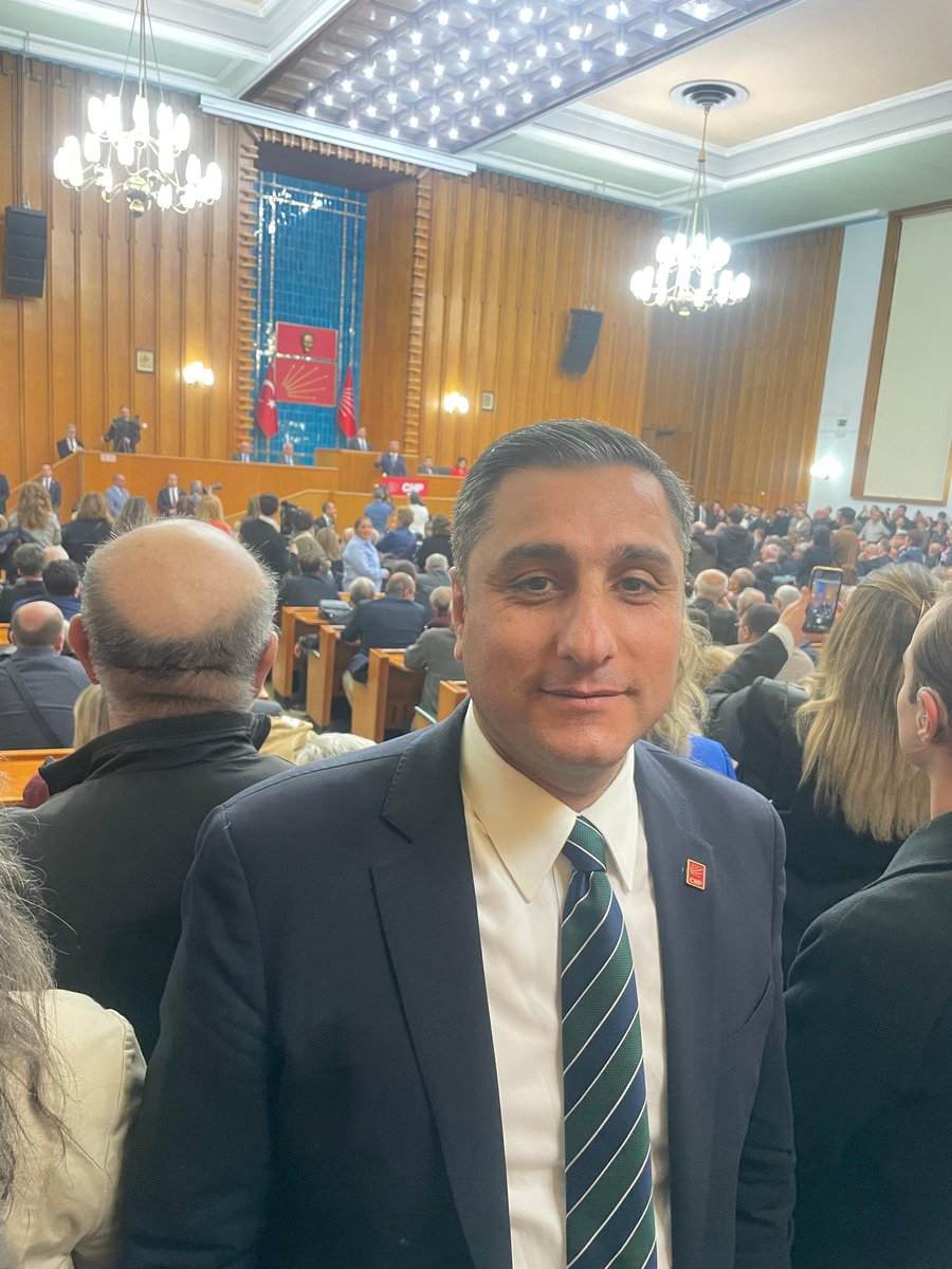 sanliurfa_chp's tweet image. İl Başkanımız Sn. Ferhat Karadağ, an itibariyle partimizin haftalık TBMM grup toplantısında.

#chp #CHPŞanlıurfa

@herkesicinCHP @eczozgurozel @EnsarAytekin10 @karadagferhatt