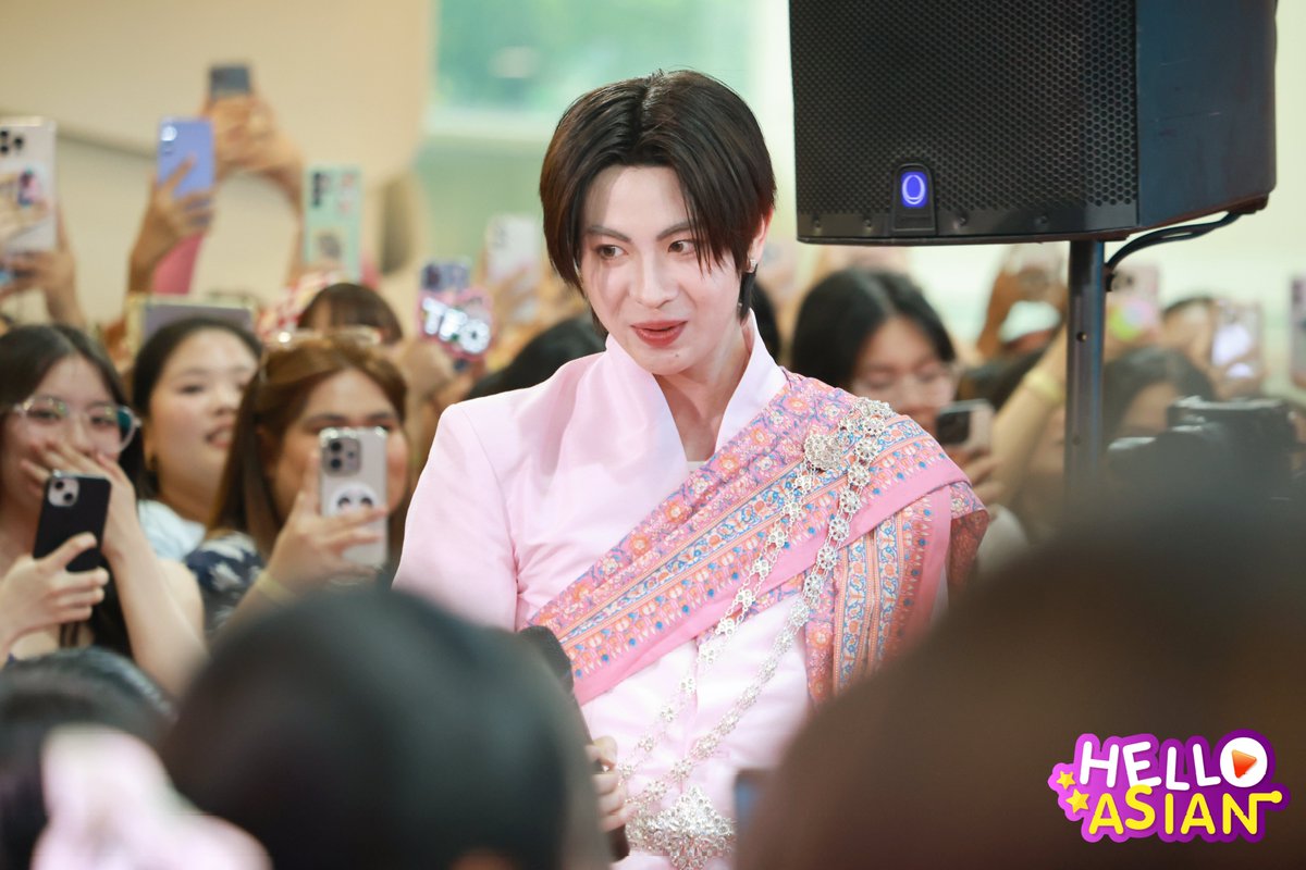 Hello_asian's tweet image. มีเด็กตาแป๋วมายื่นไมค์แบบนี้ใครก็แพ้หมดน้าาา

TFO SONGKRAN AT CENTRAL RM9
#CentralRama9xTleFirstone
#TleFirstone #เติ้ลเฟิร์สวัน
#Firstone