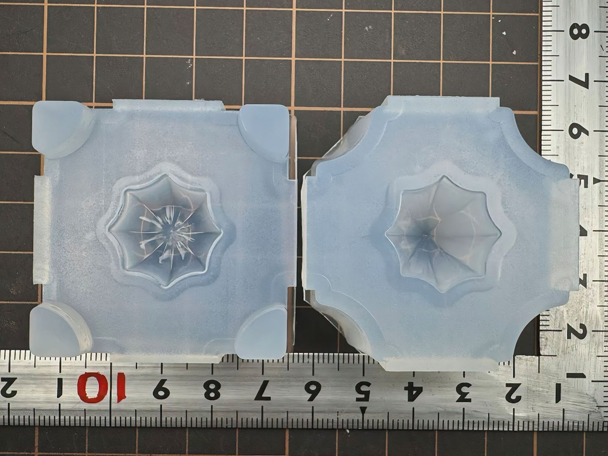 handmade_labo's tweet photo. 鬼灯モールド٩( 'ω' )و
作例はtwinkle_resin様（@TwinkleResin）よりご提供いただいてます( ´͈ ᵕ `͈ ) https://t.co/RA4lhomLQI