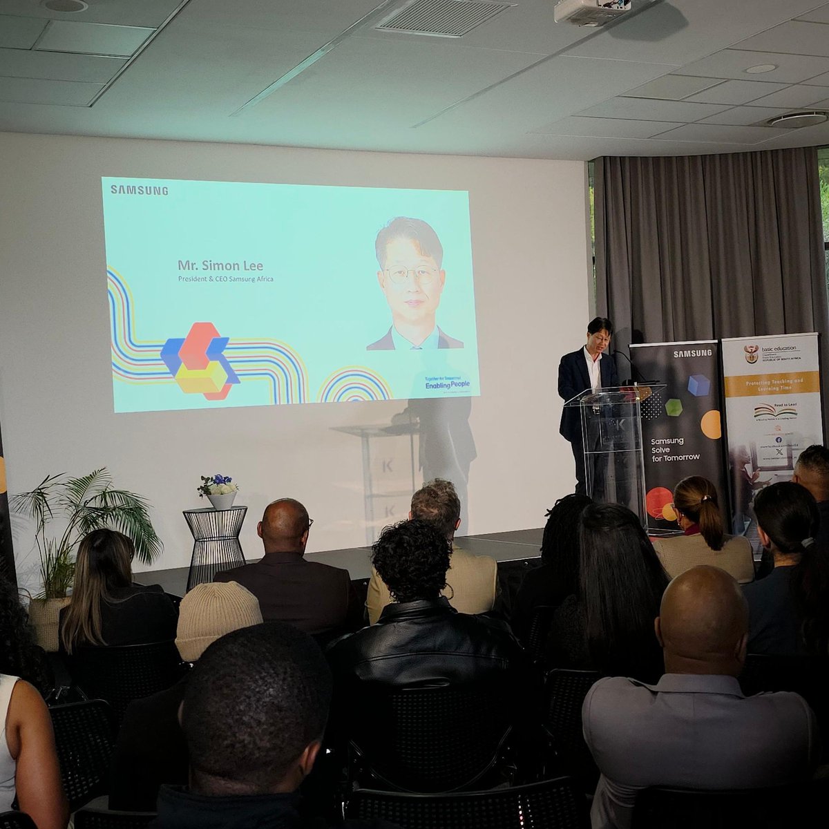 SamsungSA tweet media