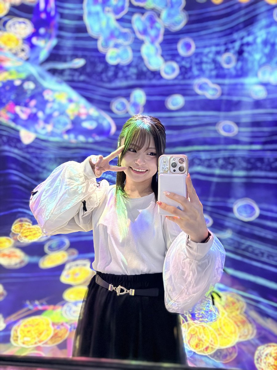 chamuchams2's tweet photo. もう今世ではウエディングドレス着れないと思うからChatGPTにお願いしたらウエディングドレス着せてくれた🤔笑
AIに頼ってみた⠉̮⃝︎︎AIってすごい✨️wwww https://t.co/wdB2N0DW0K