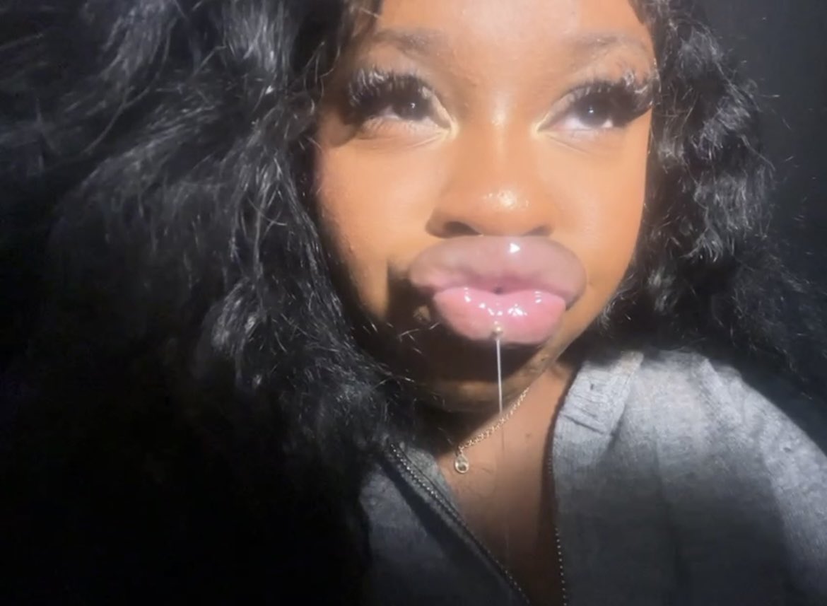 nuthinbutlipss's tweet image. U up playing with ur morning wood or do I gotta get u started 🙄

#DSL #lipfetish #gooner #gooning #nsfwtwtًً  #lips #plumplips #goonfuel