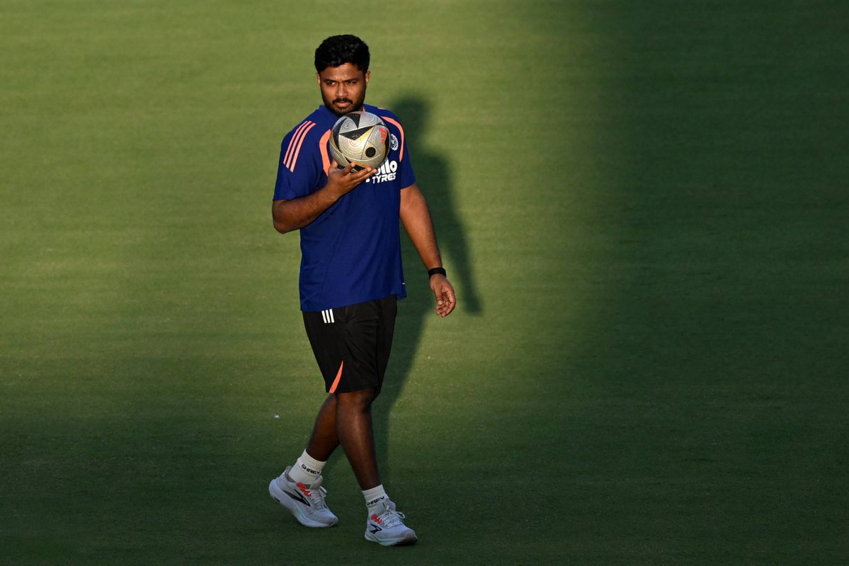 OneCricketApp's tweet image. Sanju Samson named ICC Player of the Month for his magnificent performances in the T20 World Cup knockouts😍

#SanjuSamson #ICC #PlayerOfTheMonth #TeamIndia