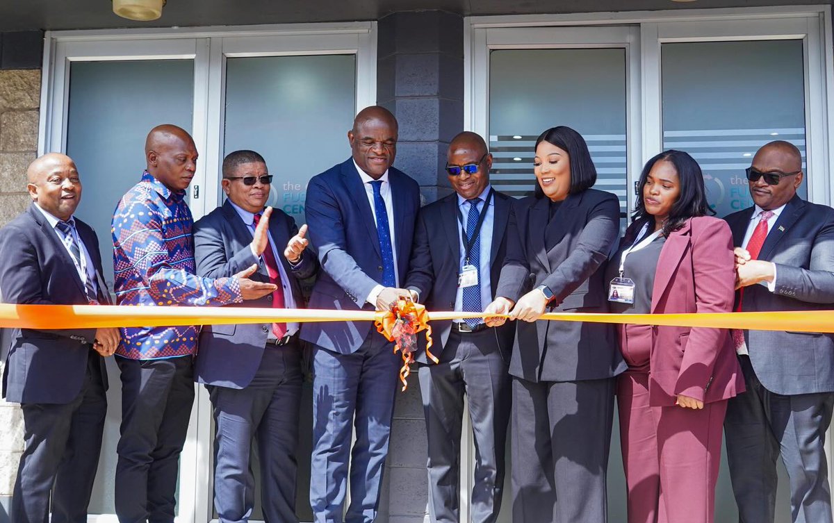 investsa_nc's tweet photo. OFFICIALLY LAUNCHED! 

The Premier of the Northern Cape, Dr Zamani Saul, officially launched the InvestSA One Stop Shop facility at the Northern Cape Economic Development Agency, marking a significant milestone in strengthening the province’s investment facilitation ecosystem. https://t.co/PlthqDinRb
