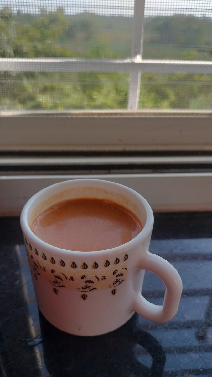 isujatatarange's tweet image. chai with elaichi favor!😍✨🩷
.
.
.
.
#chai lover