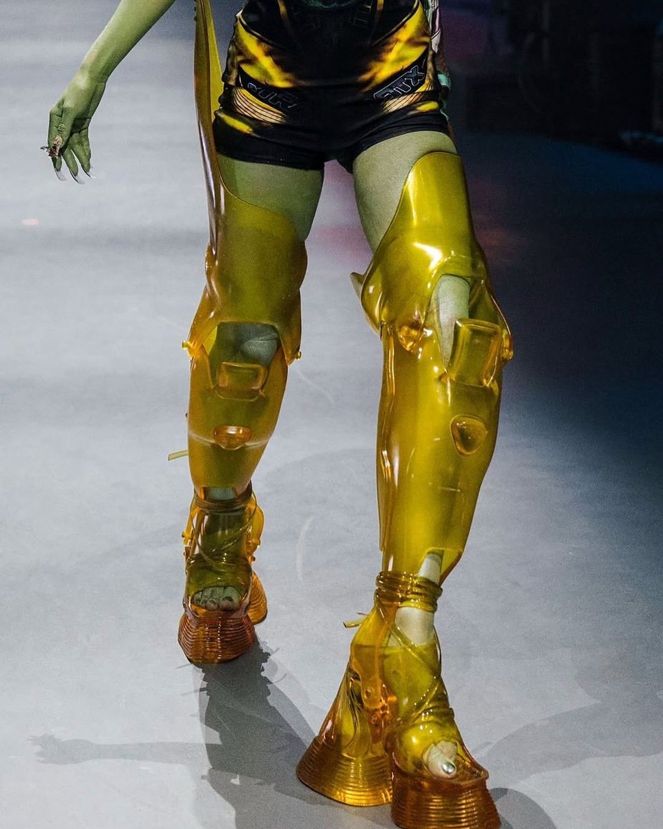 Rogue Fashion tweet media