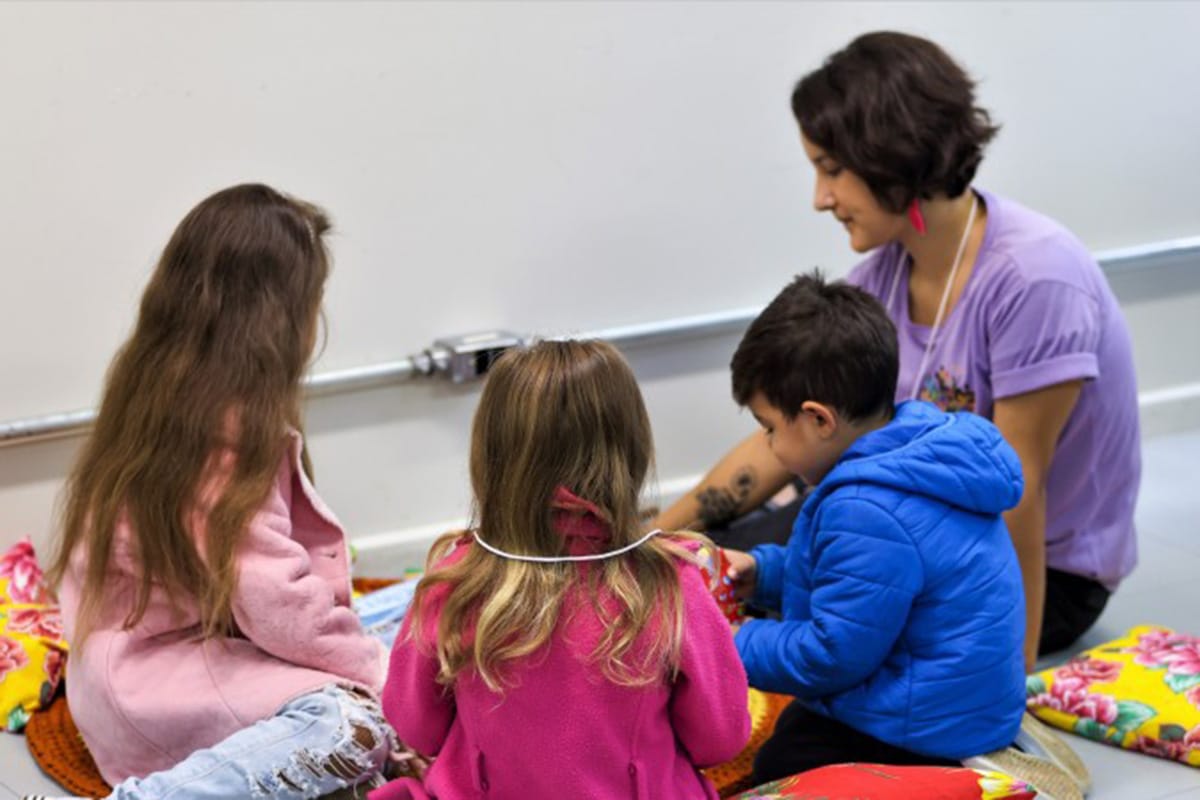 Guardiões da Infância: Assembleia no combate à violência.
Programa que será lançado neste mês busca capacitar profissionais para identificar sinais precoces de abuso, muitas vezes invisíveis dentro de casa.
al.es.gov.br/Noticia/2026/0…