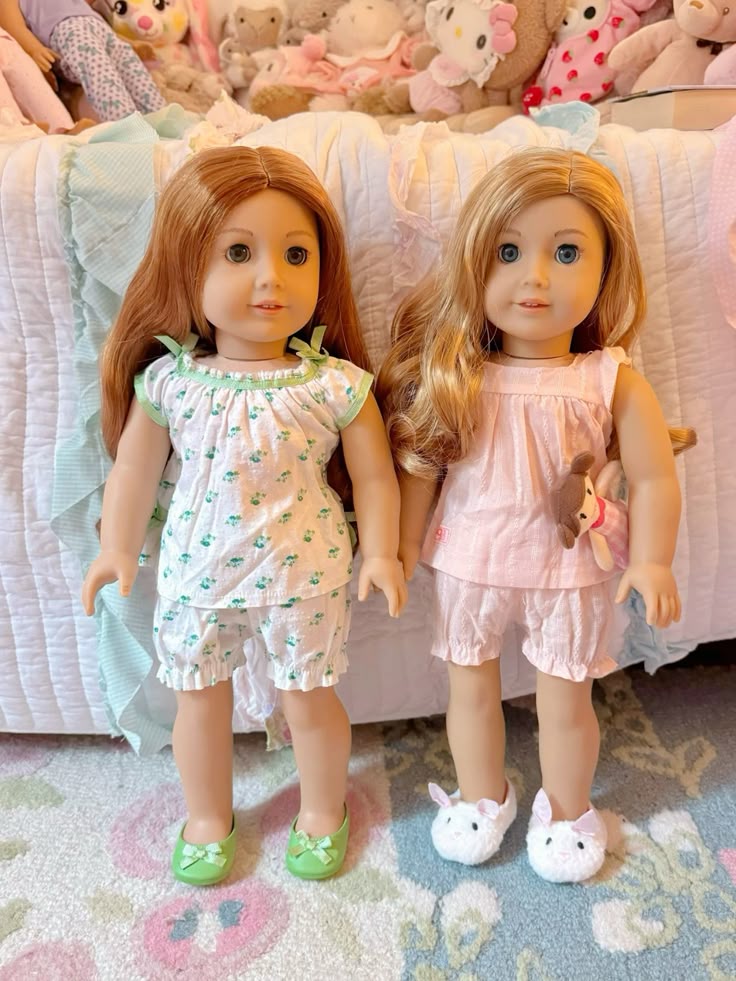 Kaden_agere's tweet image. Toys I want to have again 

Calico Critters / Sylvanian Families ♡
2010s strawberry shortcake figures ♡
American girl dolls ♡ 
Beanie boos ♡ 

Respond with your childhood toys you wish to have again :D 
#agere #regression #toys