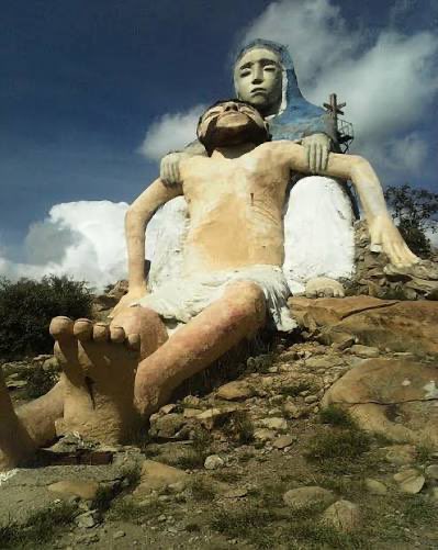 XanBongino's tweet image. Remind me NEVER to go to Mombasa again. The mission ALWAYS goes south down there. Always.
#Beware the #CushiticBantuHybrids