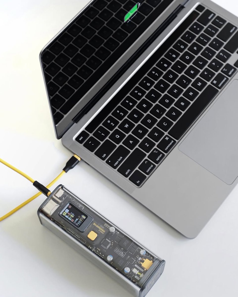 sharge_official's tweet image. Who's been waiting? 👀

Shargeek 100 is back in stock.

25,600mAh, 100W triple fast charge, smart display, adjustable DC up to 75W, and airline-safe.

500 units. Limited Time.

🔗35% off NOW: sharge.com/products/storm2

Credit: macmikephotography

#sharge #powerbank #tech #iphone