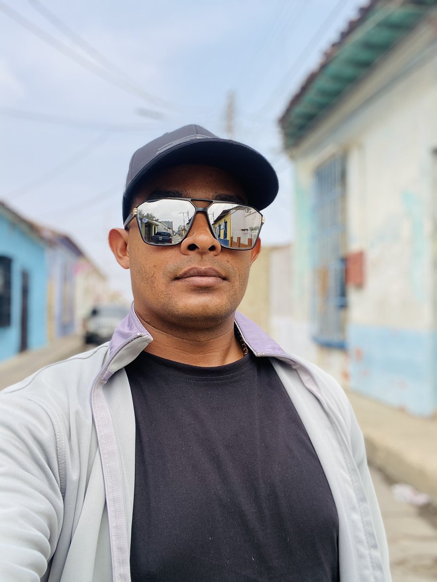 Cada amanecer es una nueva oportunidad 😎 Querer es poder 🔥

#amanecer #metas #firmeza