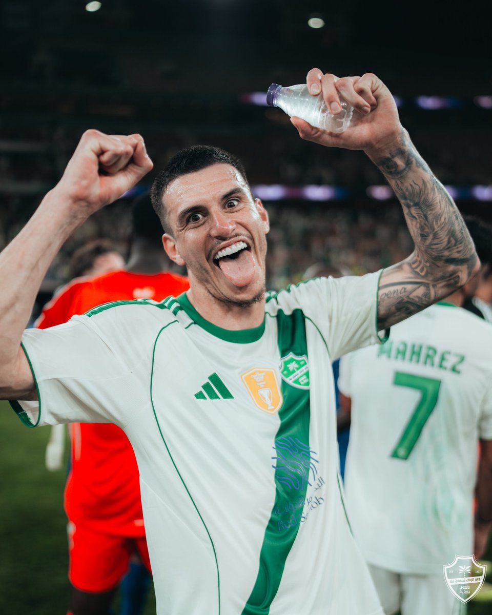 💚مدرج فرقة الرعب الملكية 💚 al ahli fans tweet media