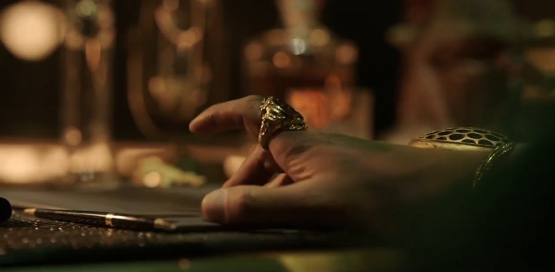 #OPsmilegrowing

การปลูกต้นไม้ก็เหมือนแผนการที่จะยึดครองอาณาจักรอลาบาสต้านั่นแหละ

หว่านเมล็ดพันธุ์ ใส่ปุ๋ยเร่ง จัดการให้สภาพอากาศเอื้ออำนวยต่อแผนการ จากนั้นก็ปล่อยให้ความเปลี่ยนแปลงเกิดขึ้นเองโดยธรรมชาติ

ผลผลิตของมันจะเกิดขึ้นอย่างช้า ๆ ต้องใช้ความใจเย็นสักหน่อย