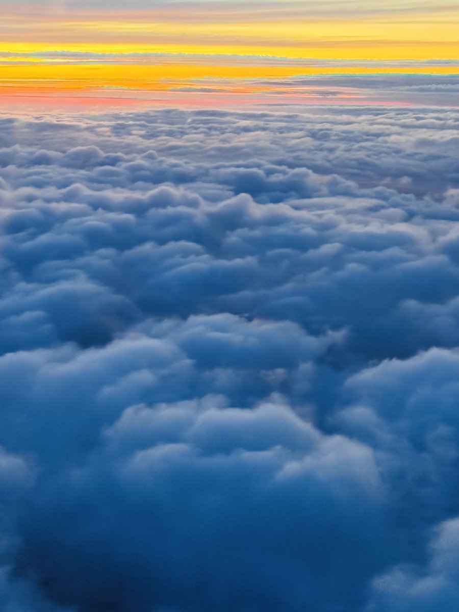 rick03907's tweet image. All good things must end. Homeward bound. #clouds #sunrise ⁦@Todd_Gutner⁩ ⁦@RyanBretonWX⁩ ⁦@christianbwx⁩ ⁦@danaosgoodwx⁩ ⁦@newscentermaine⁩ ⁦@StormHour⁩
