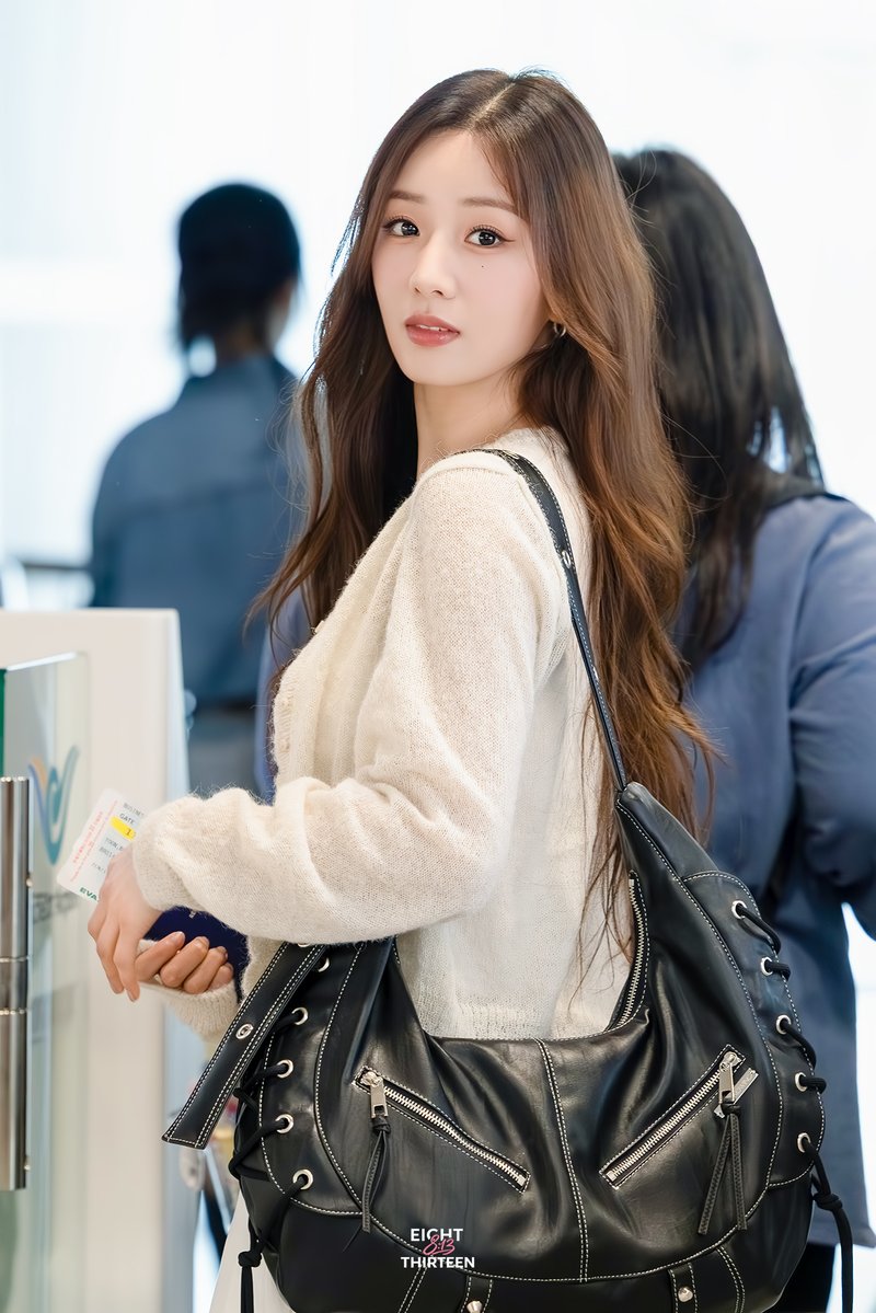 8시13분 tweet media