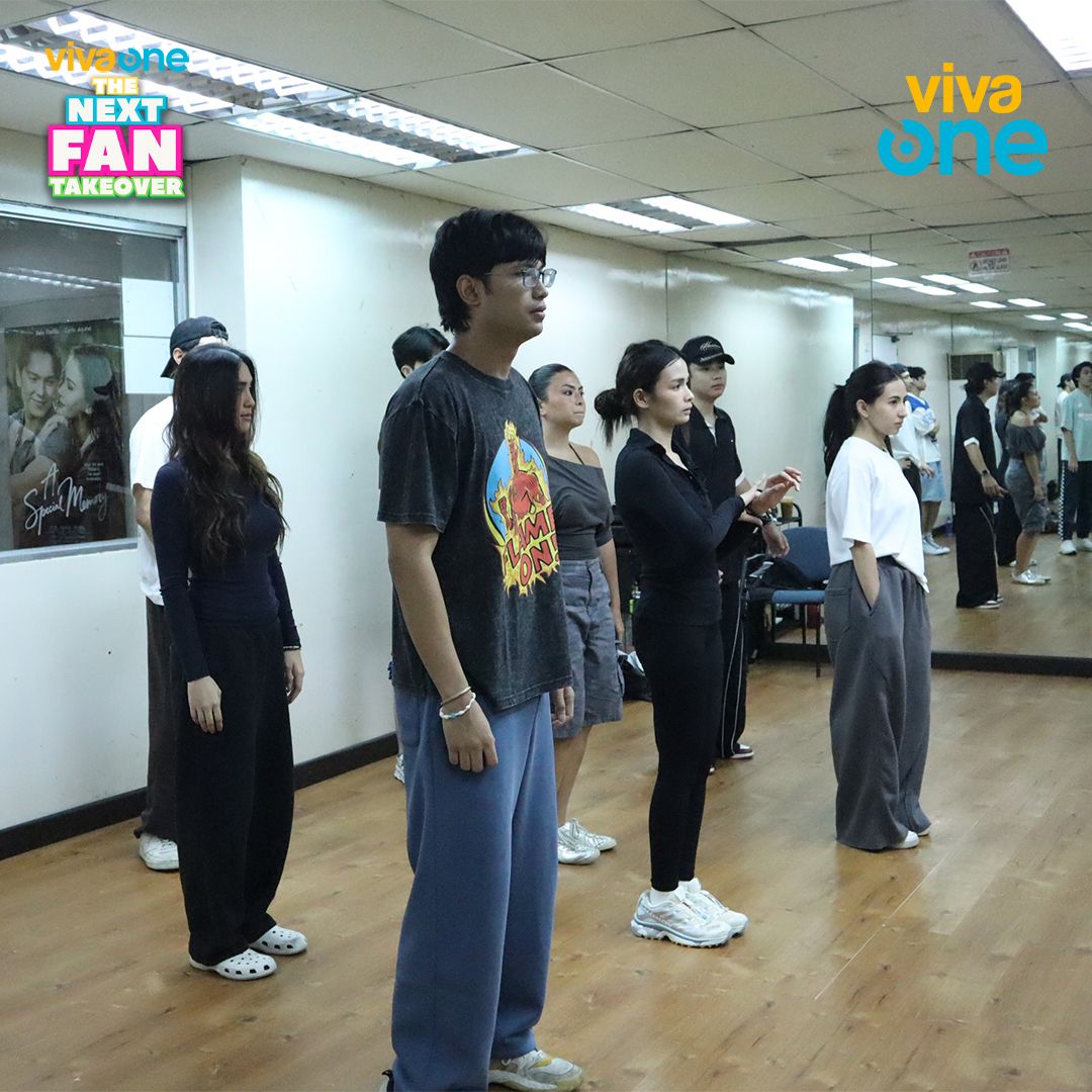 VivaOnePH's tweet image. Lowkey practice, highkey pasabog na performances incoming! 🫣

The Vivarkada is locking in for Viva One's The Next Fan Takeover this April 18, 8PM at the New Frontier Theater.

This is your sign to be there. 💫

#NextFanTakeover #VivaOne #BidaKaDito