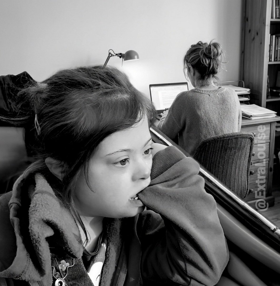 ExtraLouise tweet media