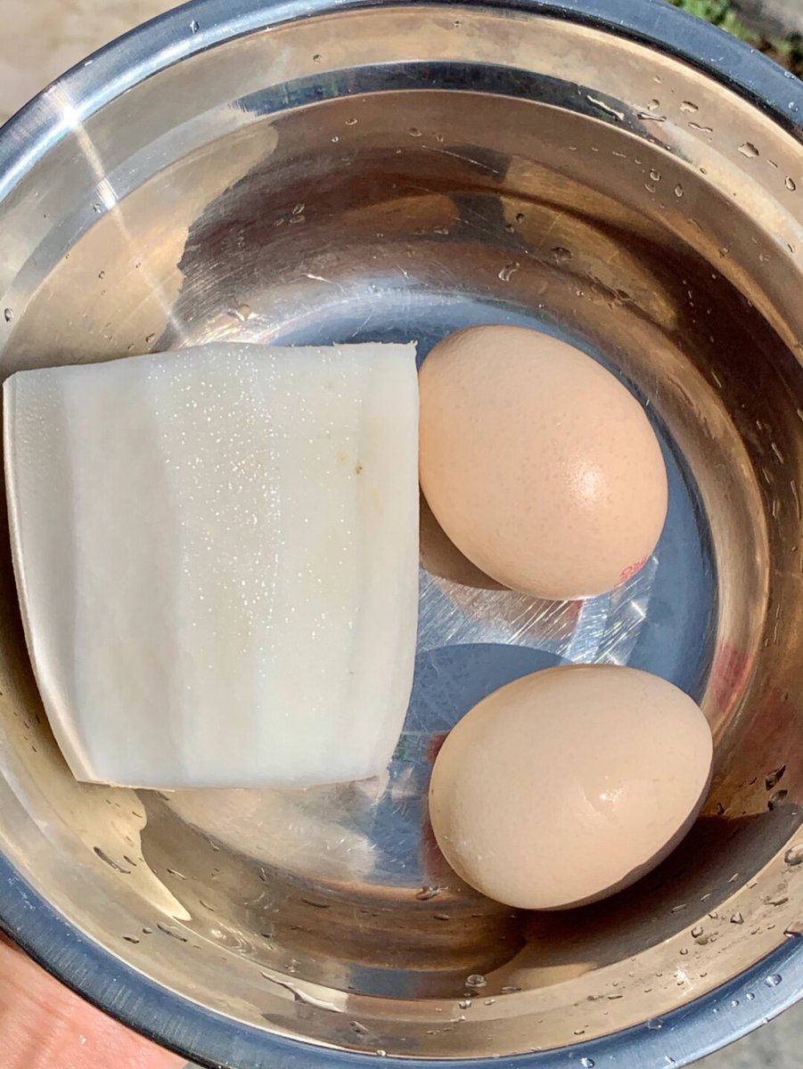 DeannaGinger's tweet image. Swap processed snacks for this 5-min protein-packed bowl! Grilled chicken, quinoa, roasted veggies + a drizzle of lemon-tahini. 30g protein, 5g sugar—fuel your goals without the crash.  #MealPrep #CleanEating #FatLossFuel