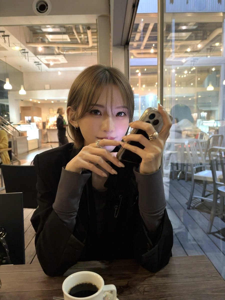 早瀬あや👑🖤 tweet media