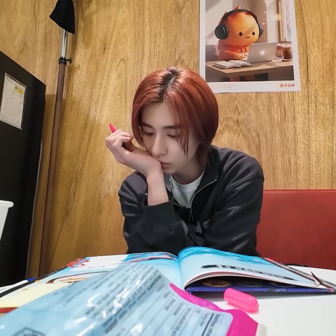 sea ꒰ᐢ . ̫ . ᐢ꒱ tweet media