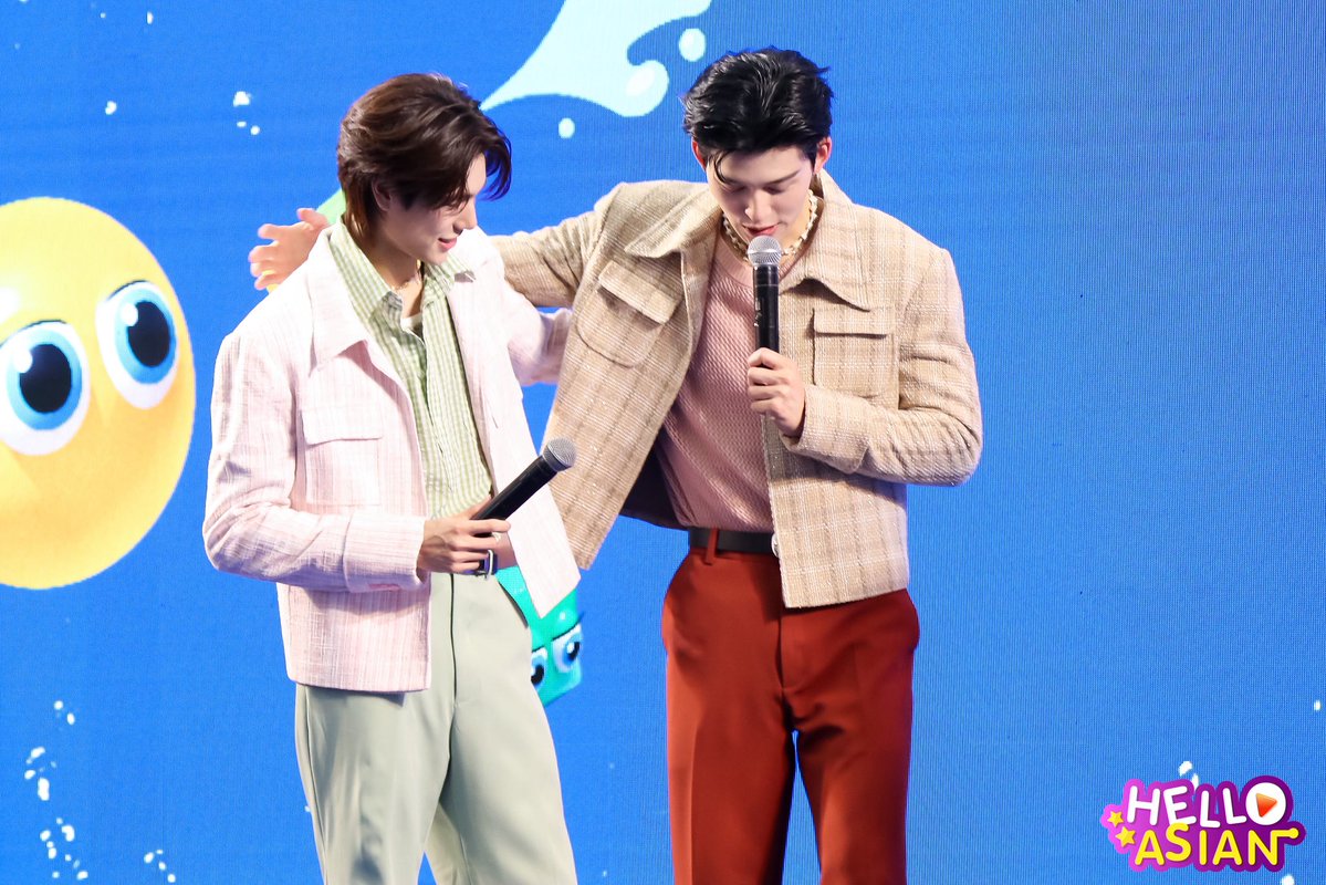 Hello_asian's tweet image. กำลังใจแหละเนอะ! มันฮ้อบมาก!!

POND PHUWIN AT SONGKRAN THE MALL BANGKAPI​

#TheMallSongkranxPondPhuwin 
#ปอนด์ภูวินทร์ #PondPhuwin
#ppnaravit #phuwintang