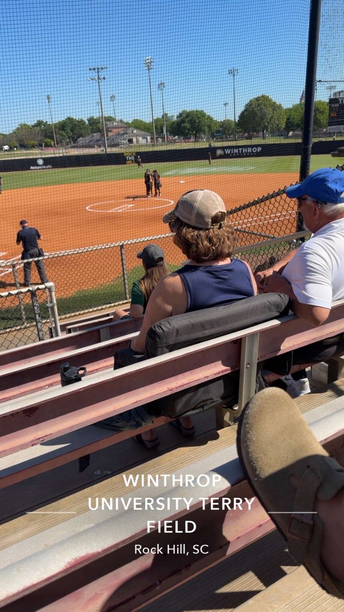 Lydia Benton tweet media