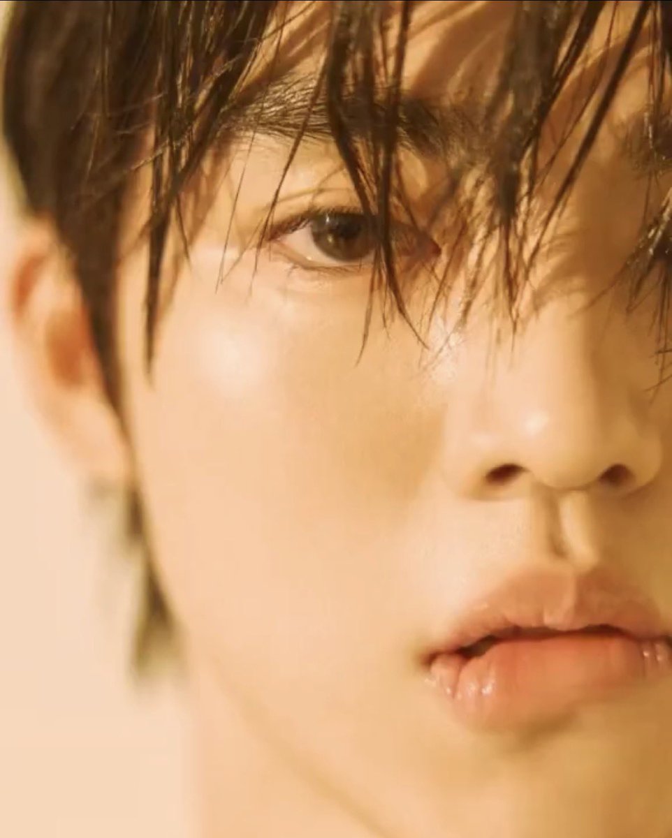 나의 세계는 당신을 향해 질주하고 있습니다.
달리기만 하면 중간에 넘어지는 징크스를 가진 내가 겁을 먹으며 뜀박질하고 있습니다.

💧안체니, 눈물을 엎지르면 지구가 잠긴다 中