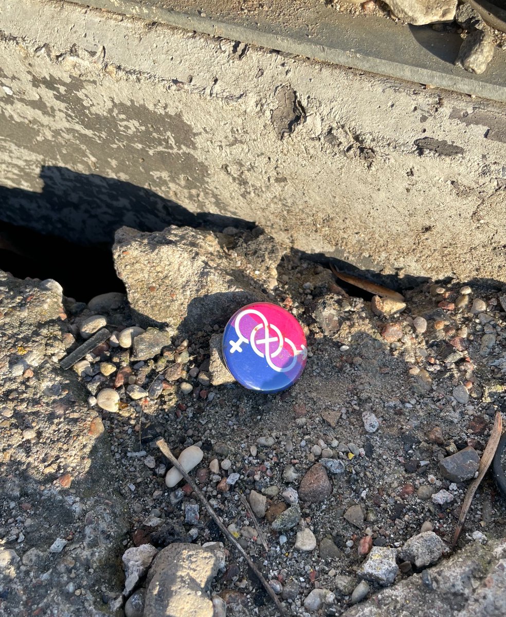 Hola нola | tweet media