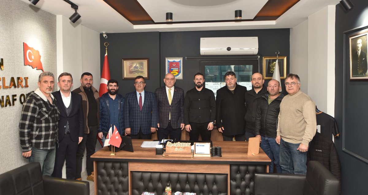 📍 TRABZON SERVİS ARAÇLARI İŞLETMECİLERİ ODASI

TESOB Başkanı Metin Kara, Trabzon Servis Araçları İşletmecileri Esnaf  Odası'nı ziyaret ederek, göreve yeniden seçilen Başkan Murat Günaydın ve yönetim kurulu üyelerine görev döneminde başarı dileklerini iletti.