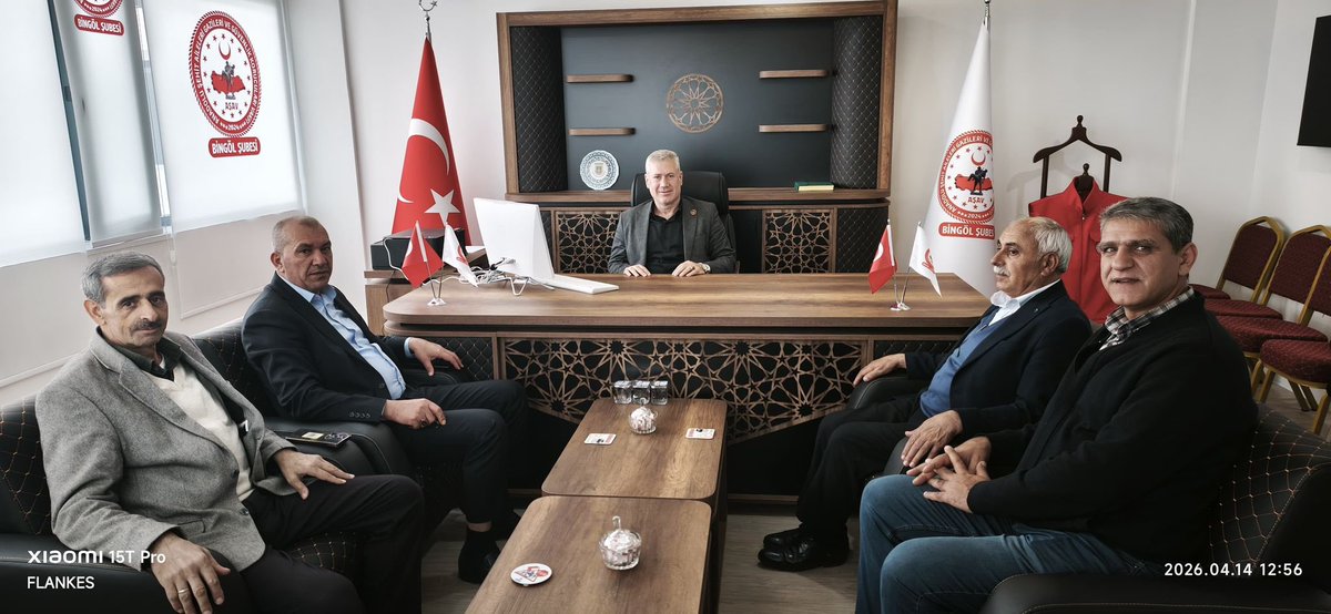 mehmederdogan12's tweet photo. Bingöl Muhtarlar Derneği olarak, Anadolu Şehit Aileleri, Gazileri ve Güvenlik Korucuları Vakfı (AŞAV) Bingöl Şube Başkanı Sayın Naim TAN ve kıymetli yönetim kurulu üyelerine hayırlı olsun ziyaretinde bulunduk.

Şehit ailelerimiz, gazilerimiz ve güvenlik korucularımız için yürütülen anlamlı çalışmalarda kendilerine başarılar diliyor, misafirperverlikleri için teşekkür ediyoruz. 🇹🇷
@AsavVakfi 
@BingolAsavVakfi 
@ZiyaSozen 
@NaimTan12