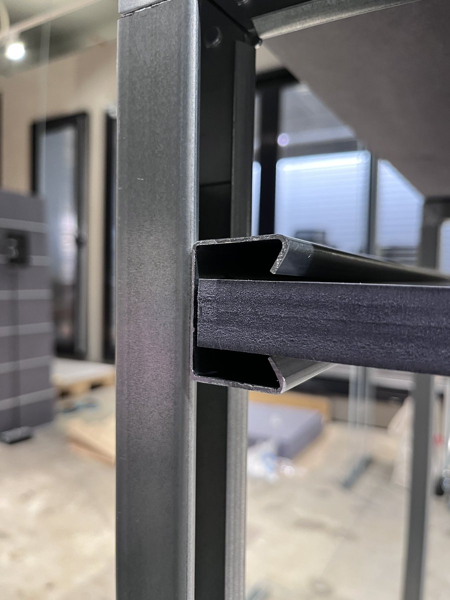 レースウェイレール