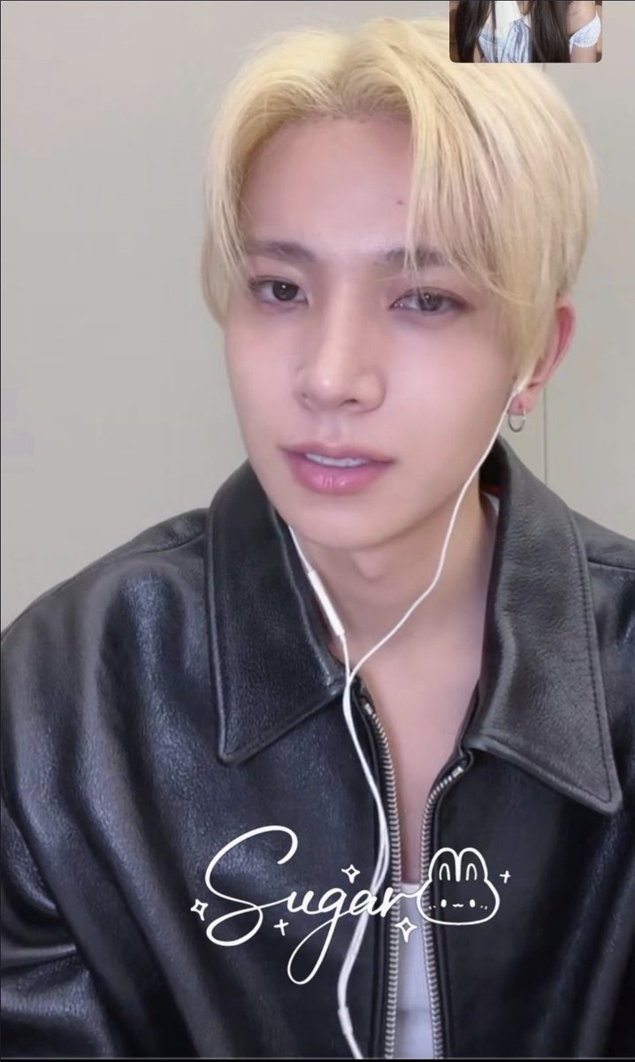 heevanme's tweet image. sekarang pake leather jacket 🫠

HEEVERLASTING LOVE FOR EVAN
#WithEvanInEveryWay
#모든순간_에반과_함께
#EVAN #에반