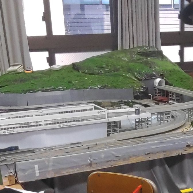 Railfanclub_634's tweet photo. 【記念祭まであと11日！】
展示紹介②「Nケージ(昼）」
今年も7畳ものNケージジオラマが出来上がりつつあります！
体験運転も勿論出来ますので
ぜひ来てください！ https://t.co/t243E8FlIo