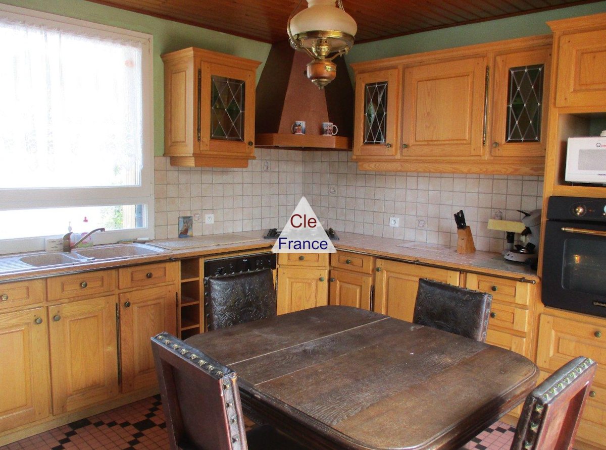 Cle_France tweet media