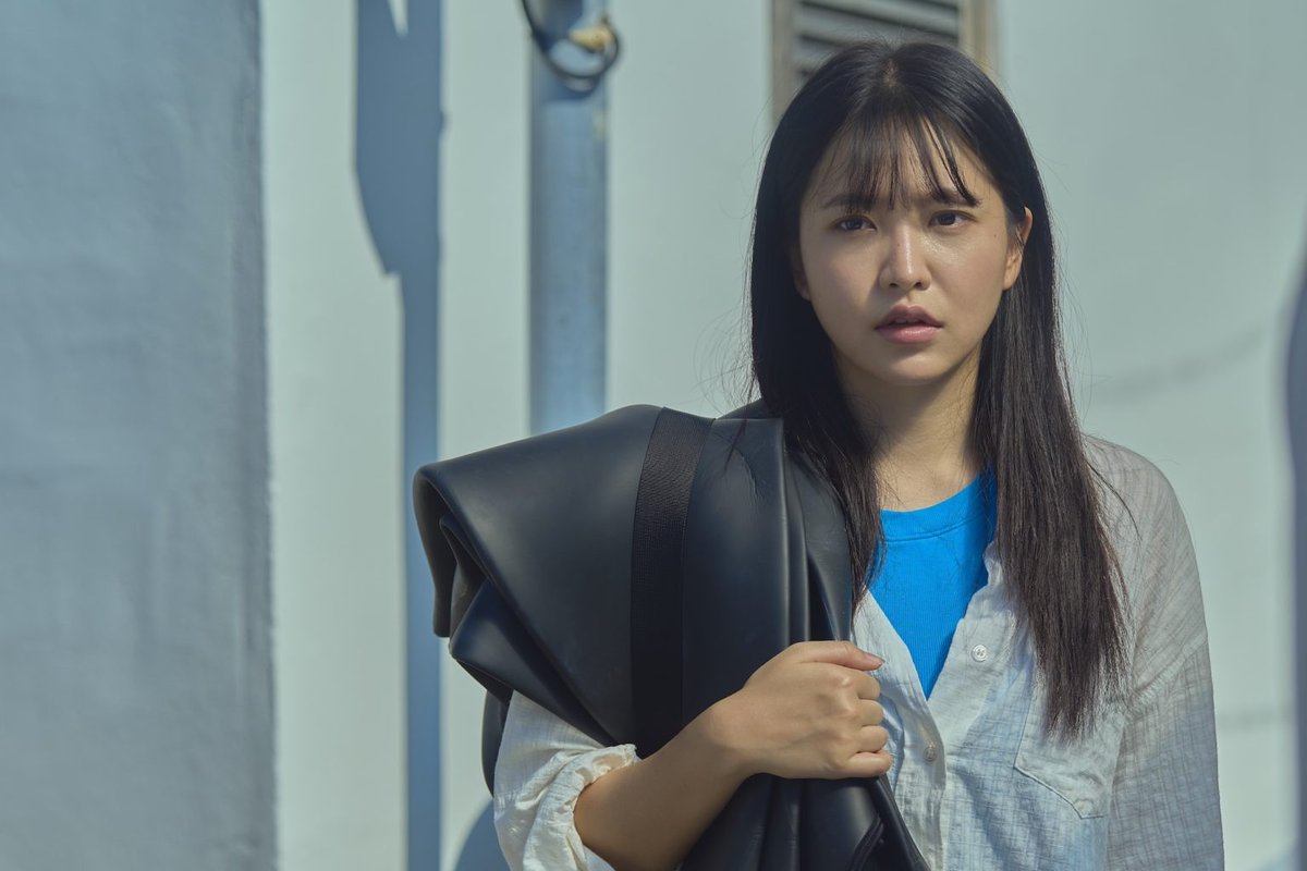 yerisexc's tweet image. first still cuts of yerim for azure spring 🥹 MY ACTRESS IS BACK!!! 💜