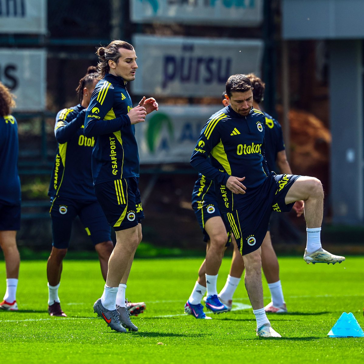 Tek Yol FENER tweet media