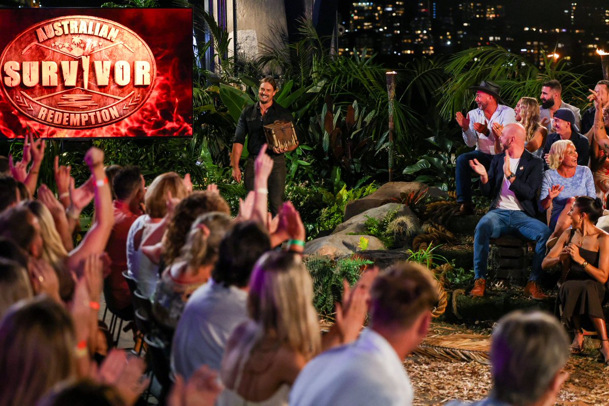 JohnsonAshak's tweet image. How do you say no to a @survivorau reunion on @channel10au with @davidgenat 🦍🌴🔥🎲

@survivorau Redemption Finale on @channel10au | Watch + Stream Free.

#SurvivorAu #Survivor #Redemption #Silverback #Bang