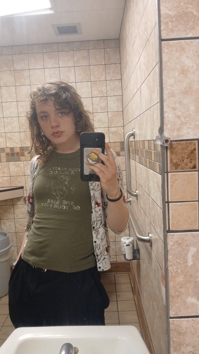 Арк0в tweet media