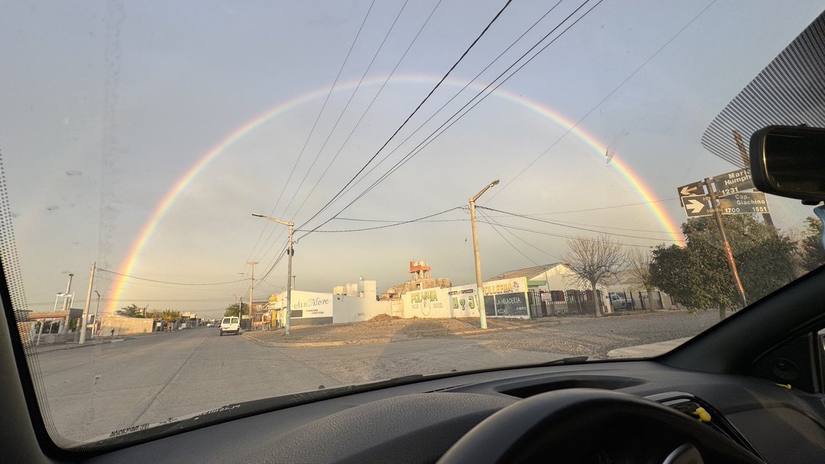 Por supuesto que paré a sacarle foto al arcoíris. Buen día 🌈